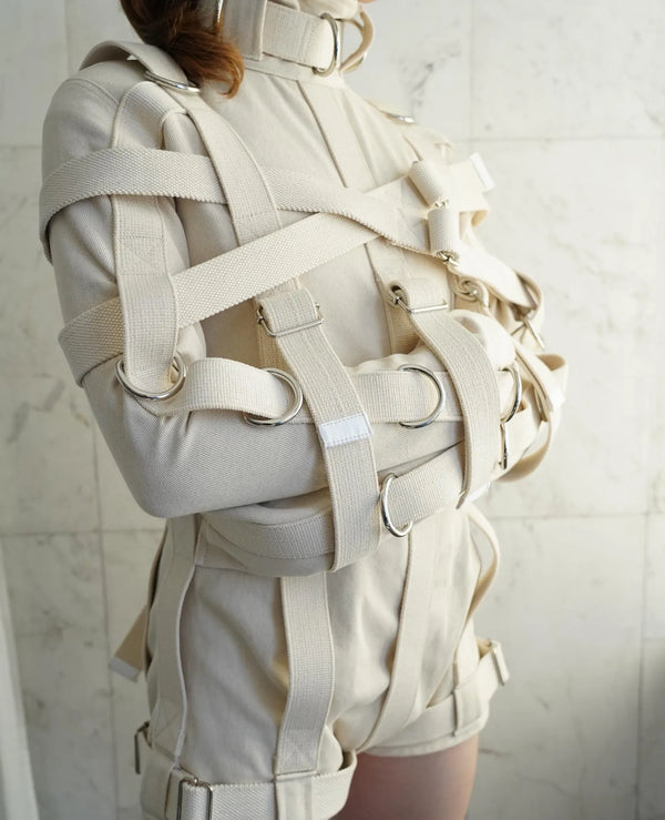 History of the Straitjacket in Theatre & Pop Culture