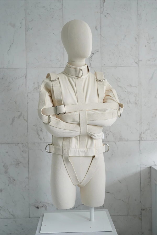 “Professional heavy-duty canvas straitjacket with crotch straps and welded D-rings – The Strait Jackets”